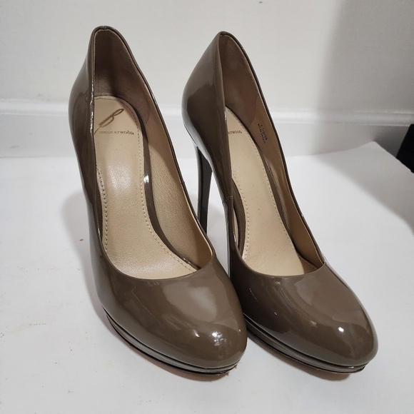 Brian Artwood Brown Taupe Patent Leather Platform Pumps Heels Shoes Event Evenin - Picture 14 of 16